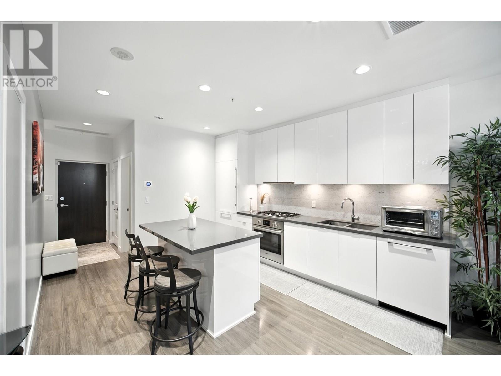 Photo 12 of 21 7338 Gollner Avenue, Richmond BC
