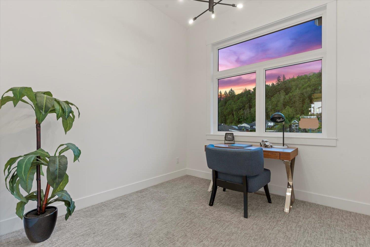 8511 NIXON ROAD, Eastern Hillsides, Chilliwack