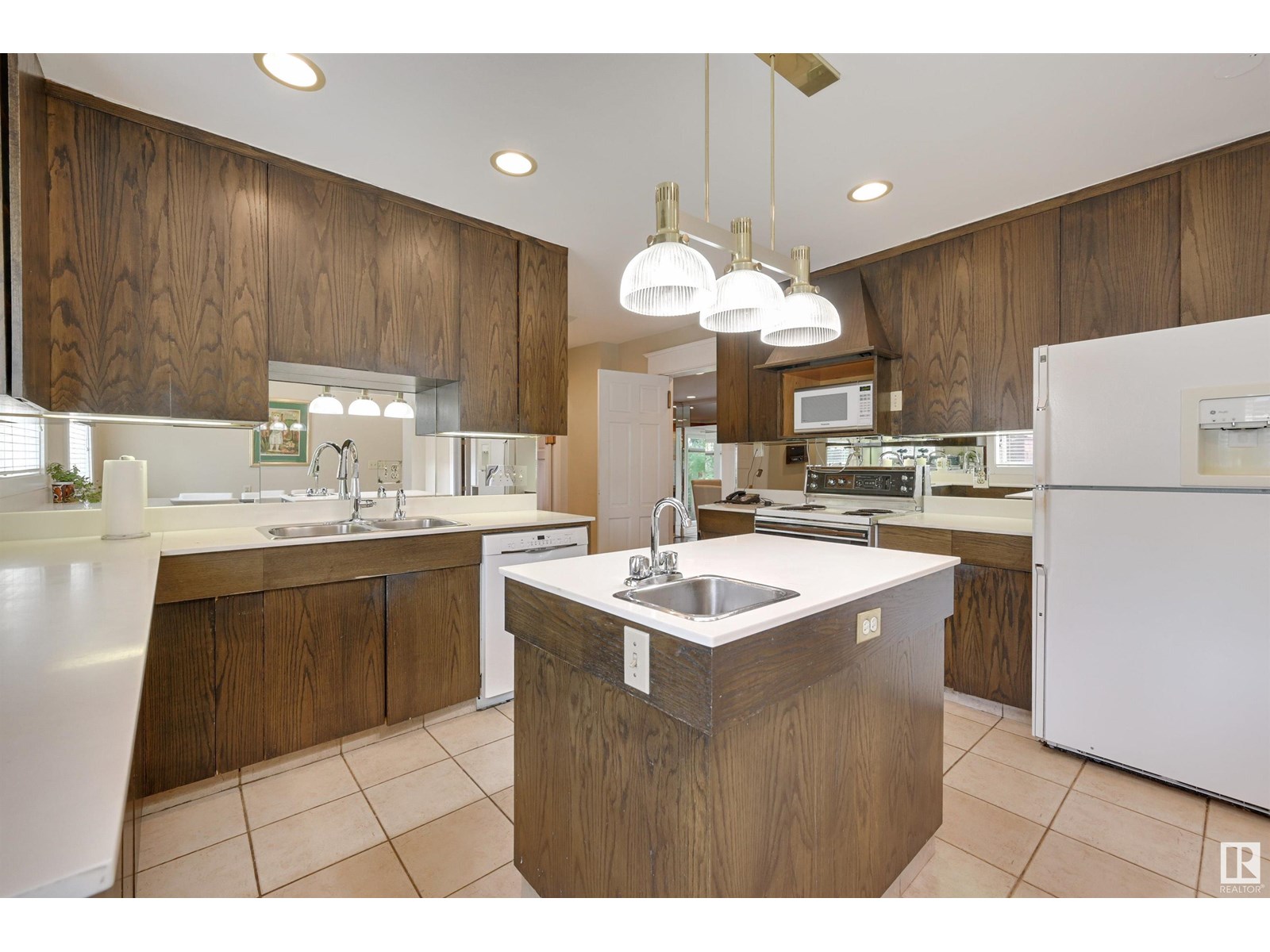 Photo 19 of 10226 Connaught Dr Nw, Edmonton AB