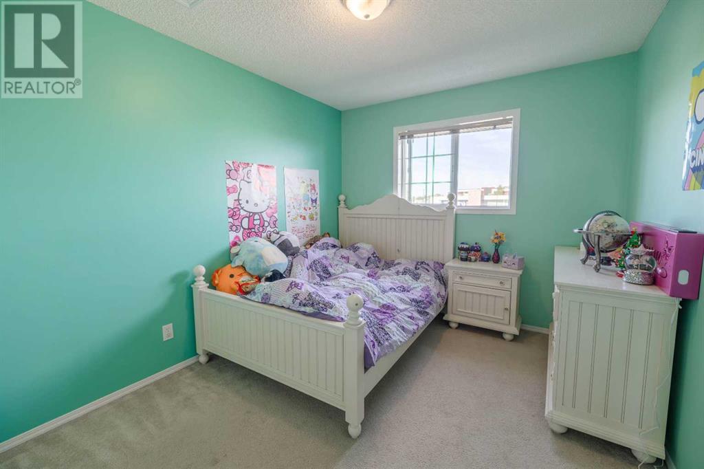 Single Family House for Sale in  Royal Birch Mount NW Royal Oak Calgary 