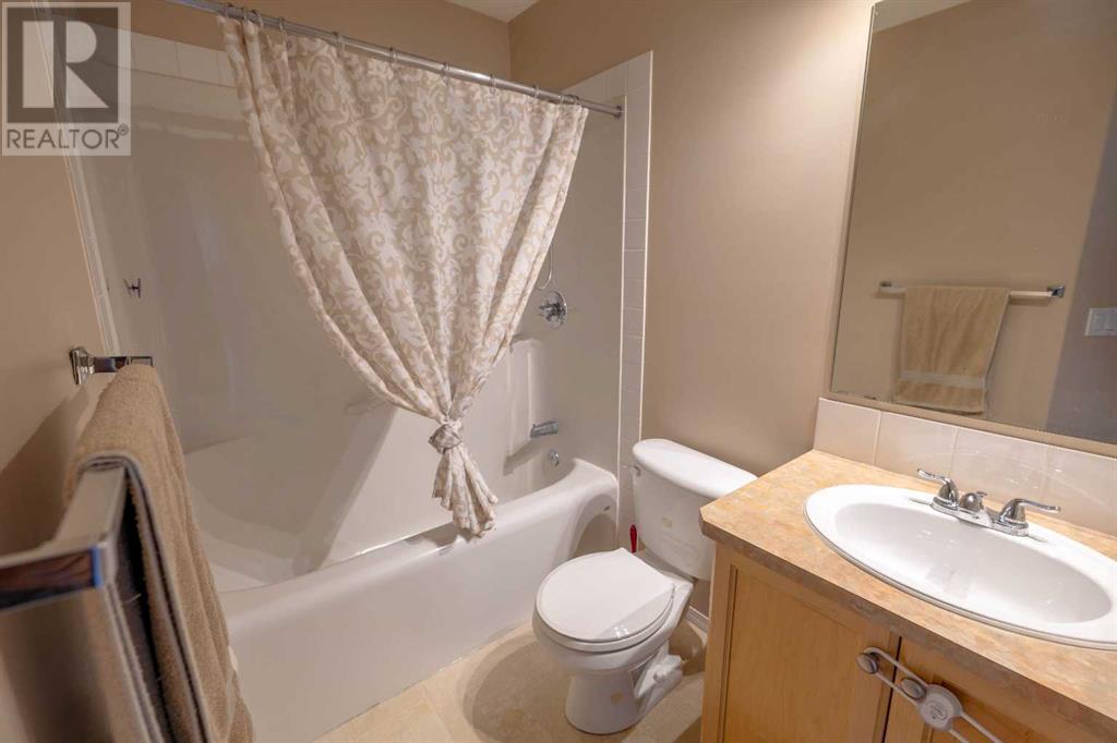Single Family House for Sale in  Royal Birch Mount NW Royal Oak Calgary 