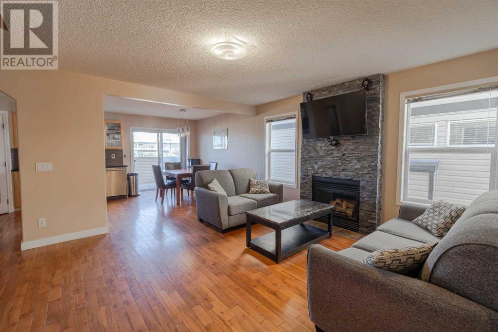 Single Family House for Sale in  Royal Birch Mount NW Royal Oak Calgary 