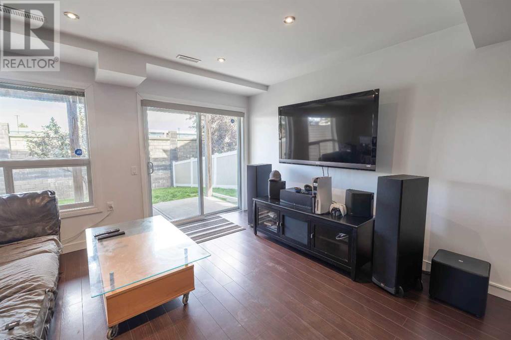 Single Family House for Sale in  Royal Birch Mount NW Royal Oak Calgary 