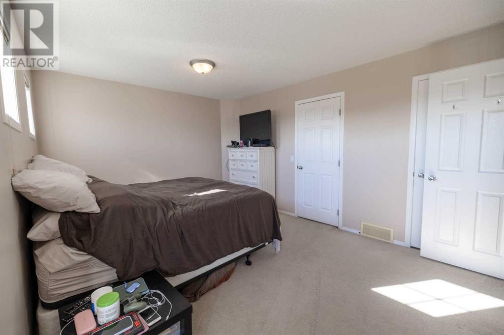 Single Family House for Sale in  Royal Birch Mount NW Royal Oak Calgary 