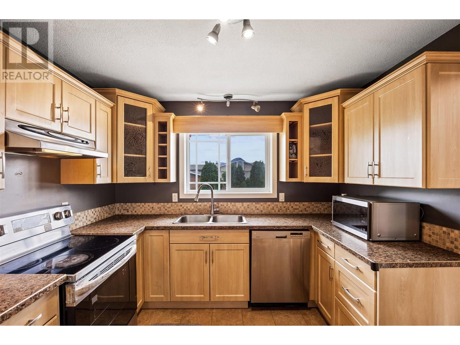 Photo 20 of 2203 Bossert Avenue, Kamloops BC
