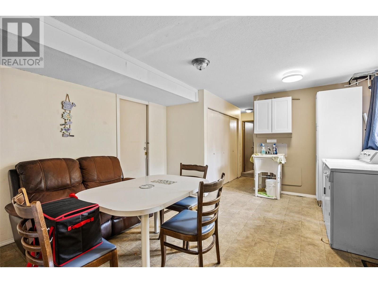 Photo 6 of 2203 Bossert Avenue, Kamloops BC