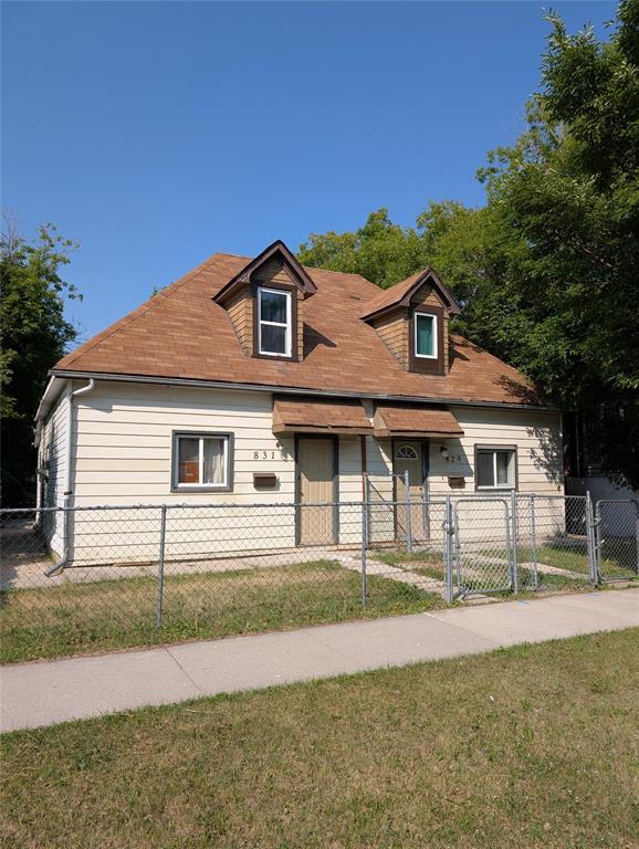 Photo 2 of 829 Flora Avenue, Winnipeg MB