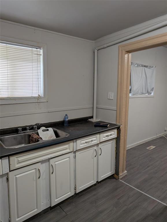 Photo 5 of 829 Flora Avenue, Winnipeg MB
