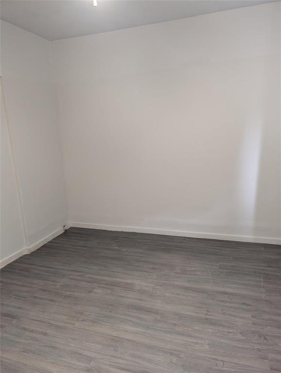 Photo 10 of 829 Flora Avenue, Winnipeg MB