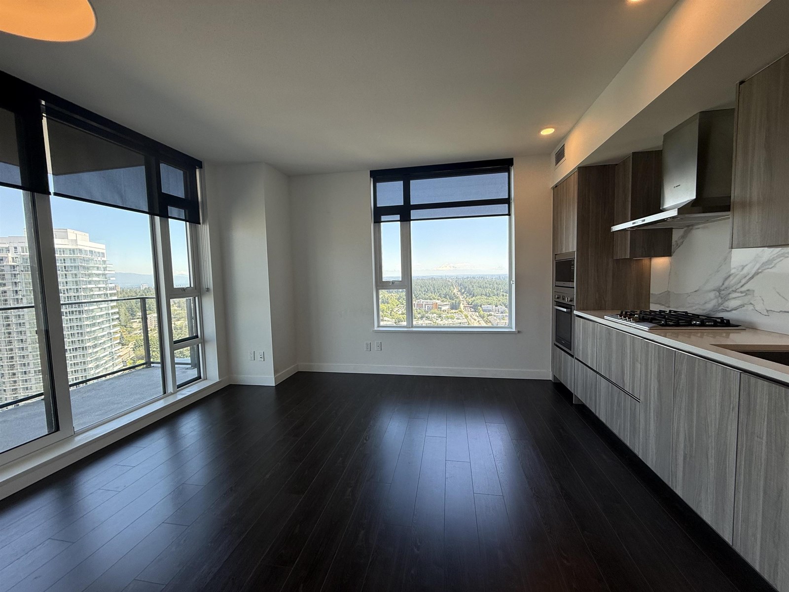 Photo 6 of 3507 9887 Whalley Boulevard, Surrey BC
