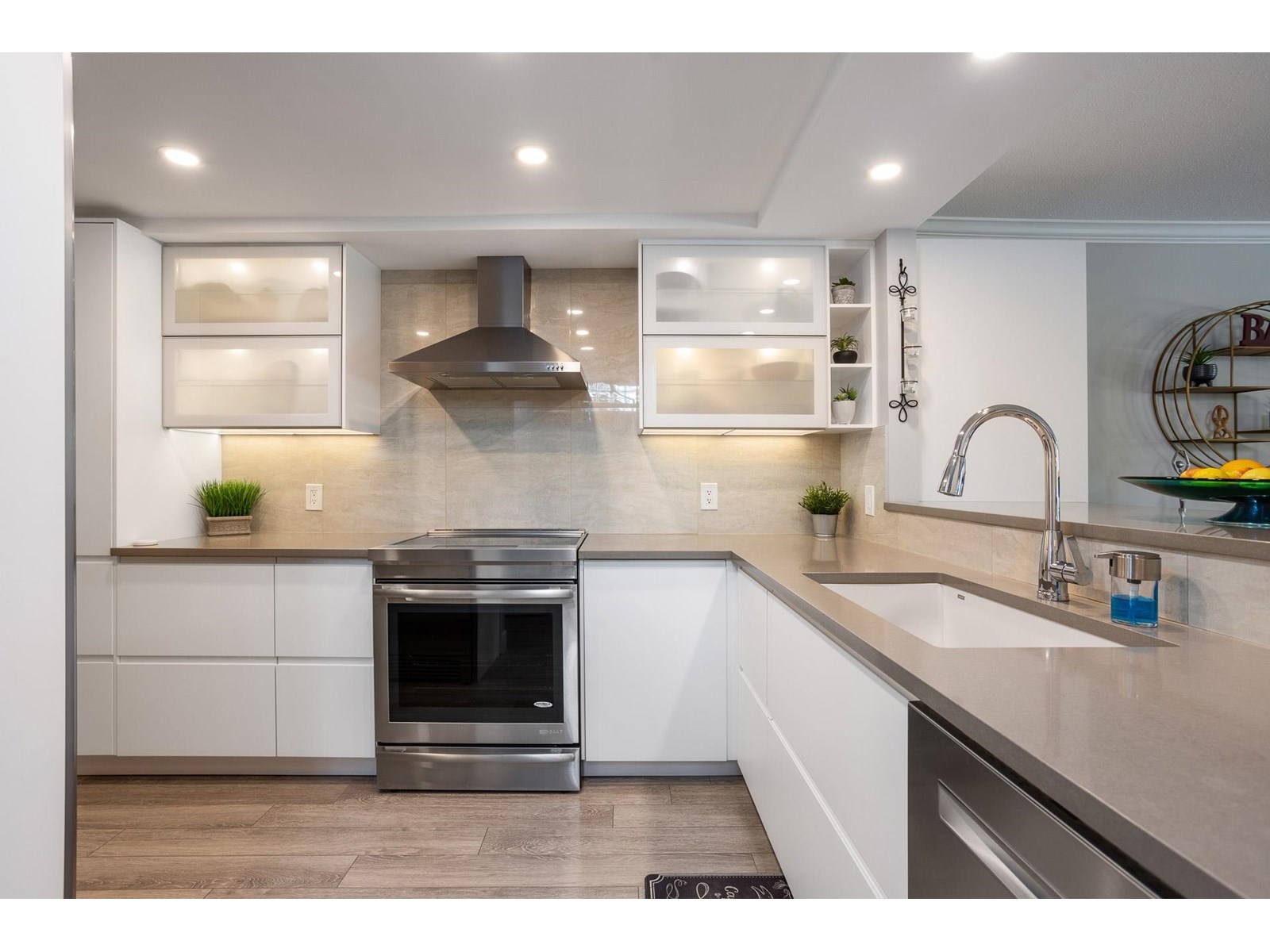 5 1508 BLACKWOOD STREET, White Rock