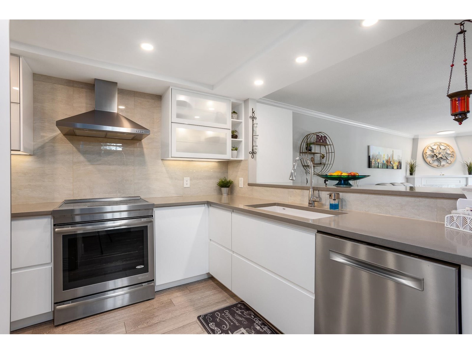 5 1508 BLACKWOOD STREET, White Rock