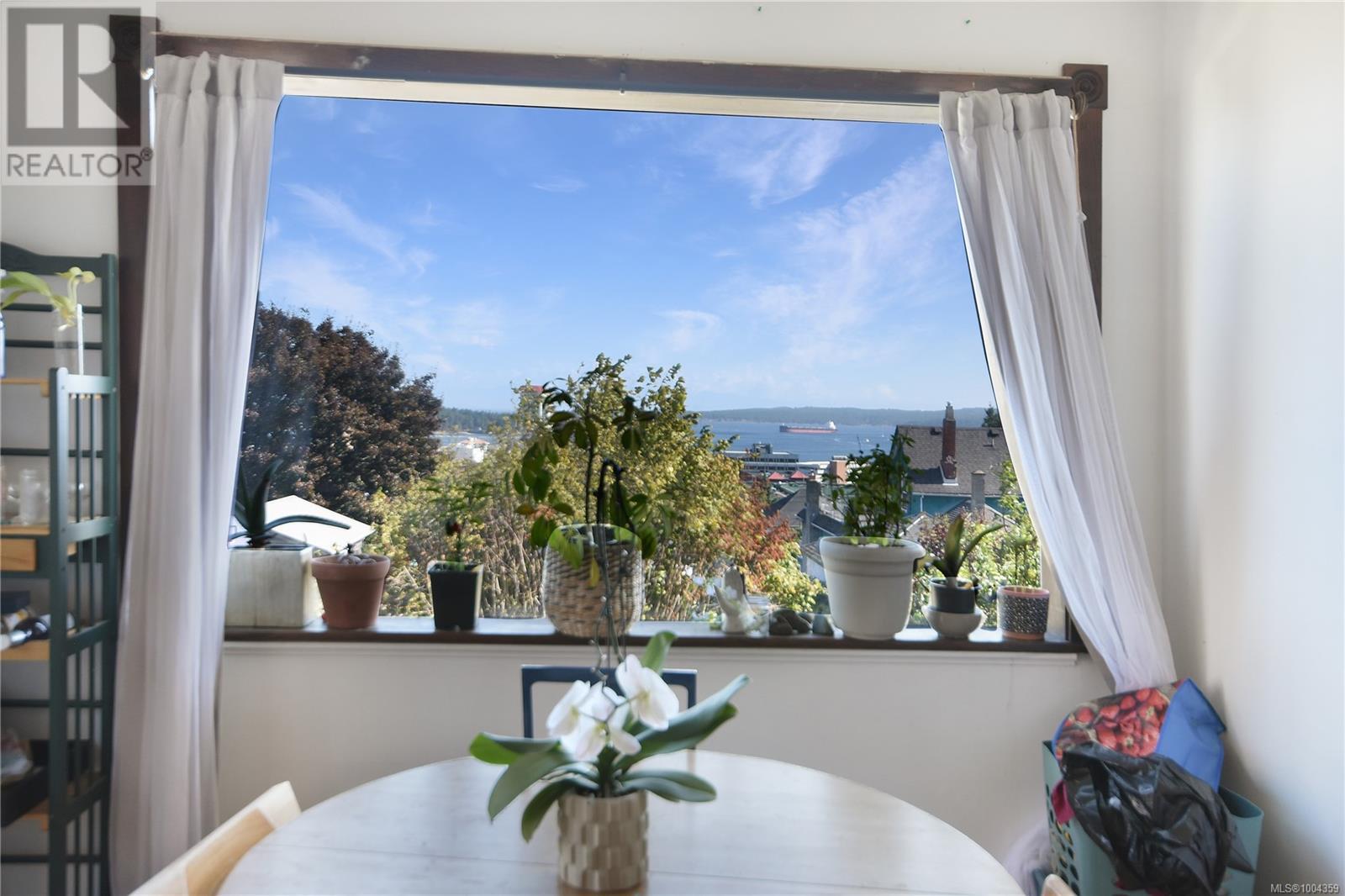 Photo 15 of 418 Kennedy St, Nanaimo BC