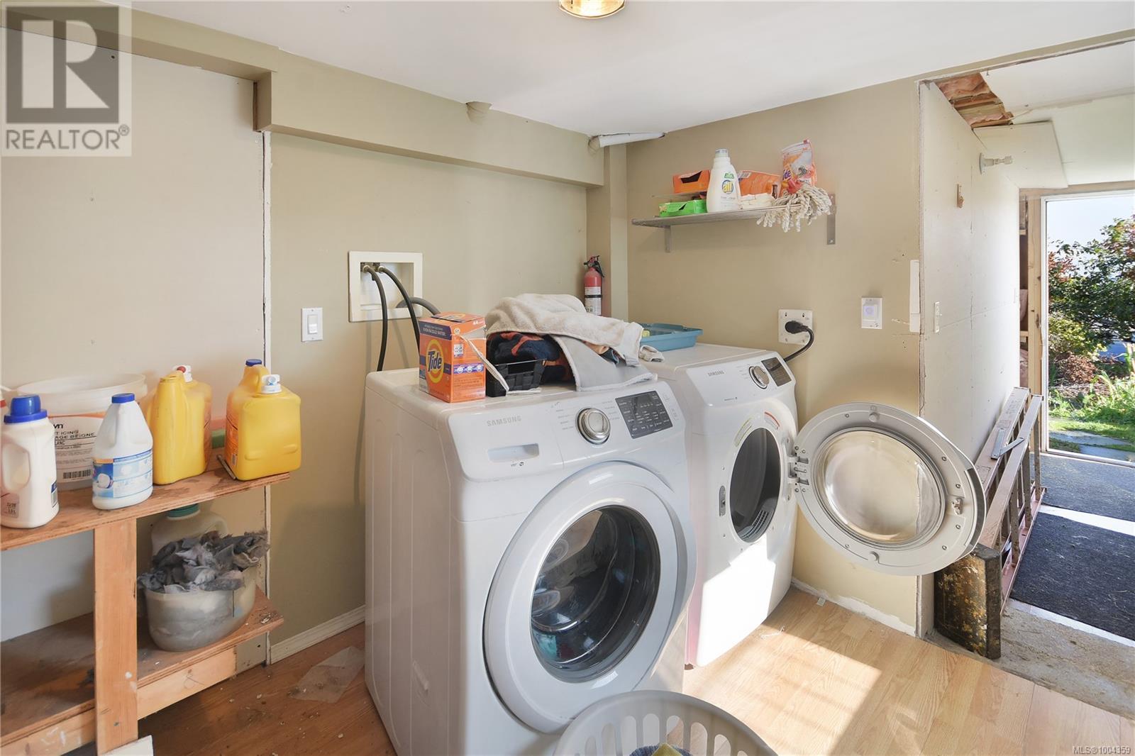 Photo 31 of 418 Kennedy St, Nanaimo BC