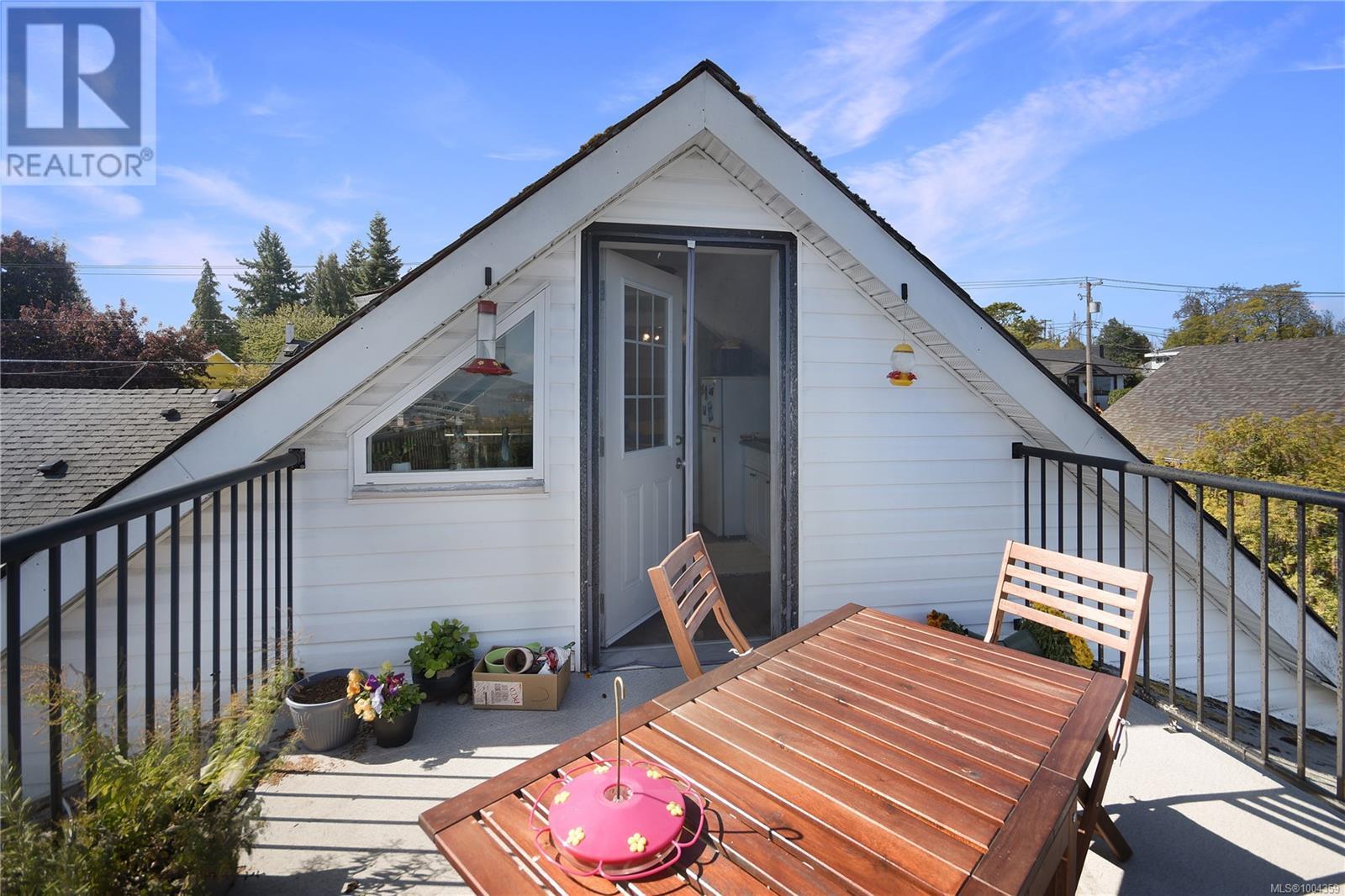 Photo 6 of 418 Kennedy St, Nanaimo BC