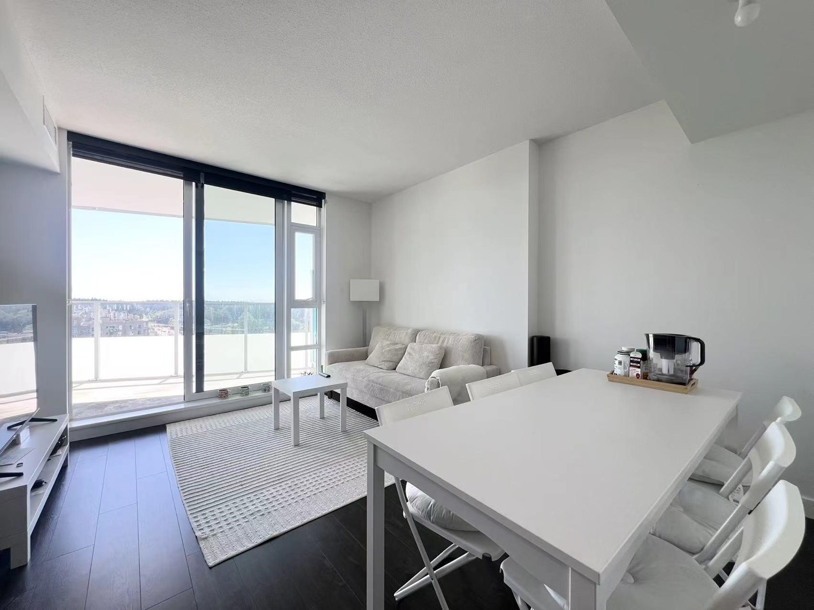 Photo 2 of 1808 9887 Whalley Boulevard, Surrey BC