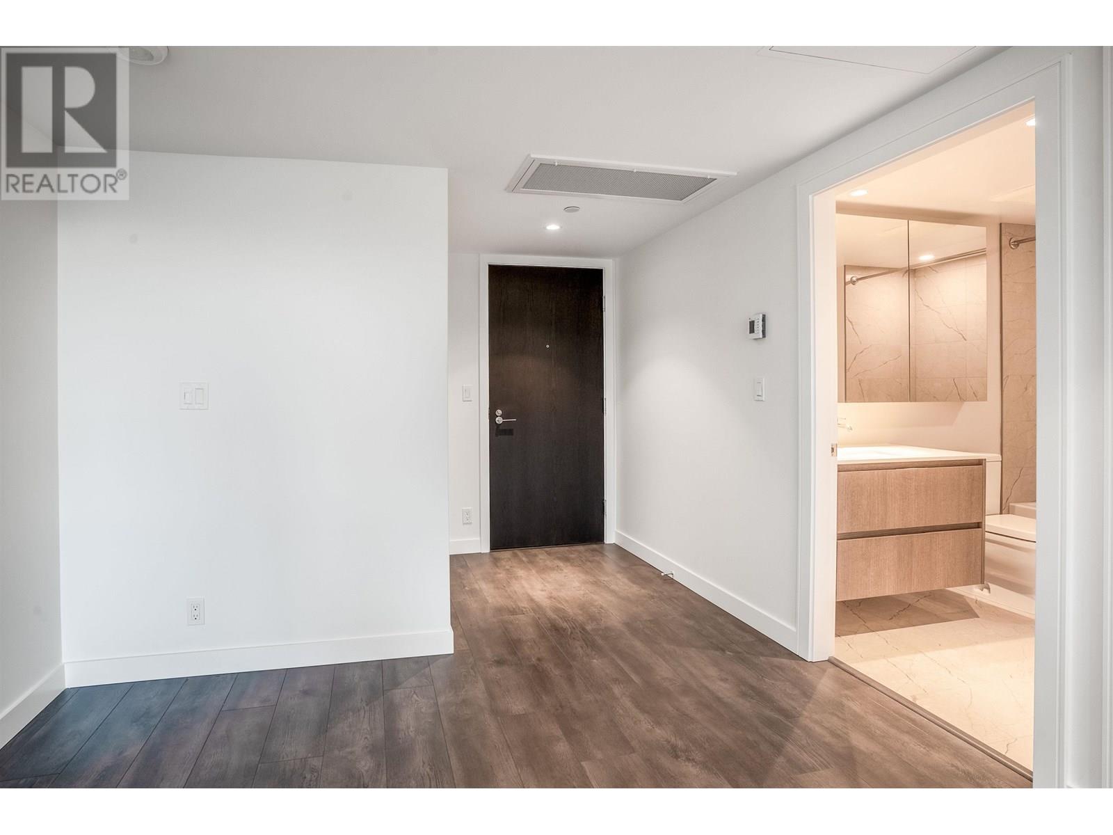Photo 9 of 2201 1500 Fern Street, North Vancouver BC
