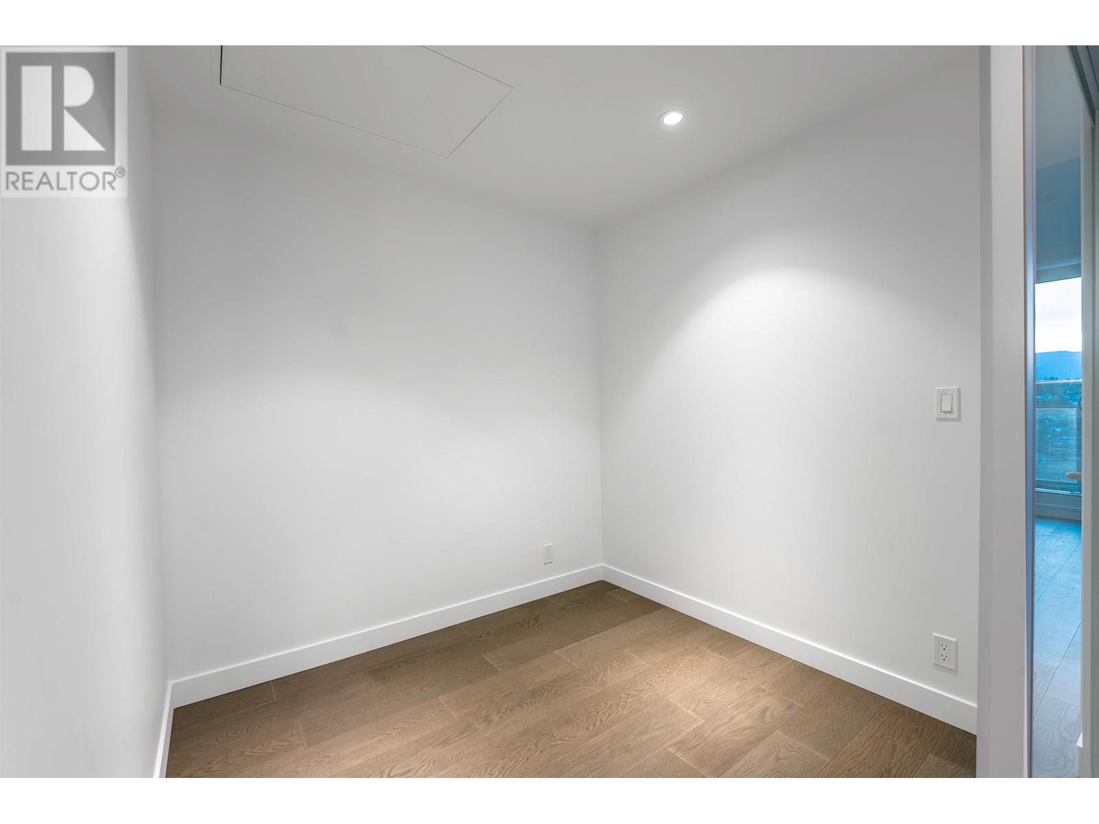 Photo 13 of 3101 1500 Fern Street, North Vancouver BC