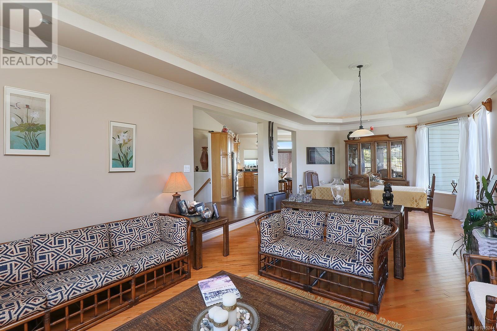 1437 Valley View Dr, Courtenay