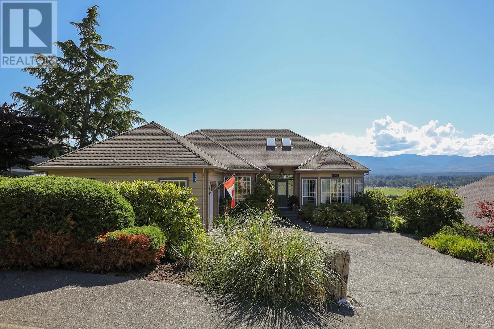 1437 Valley View Dr, Courtenay