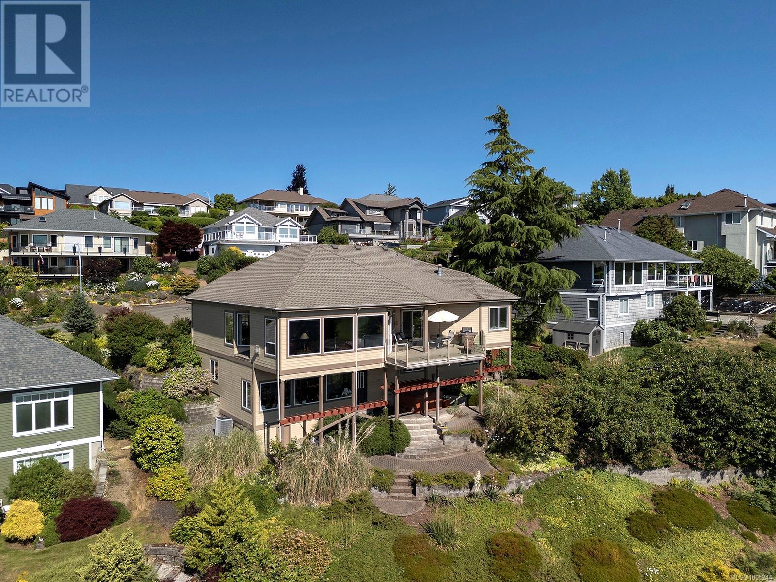 1437 Valley View Dr, Courtenay