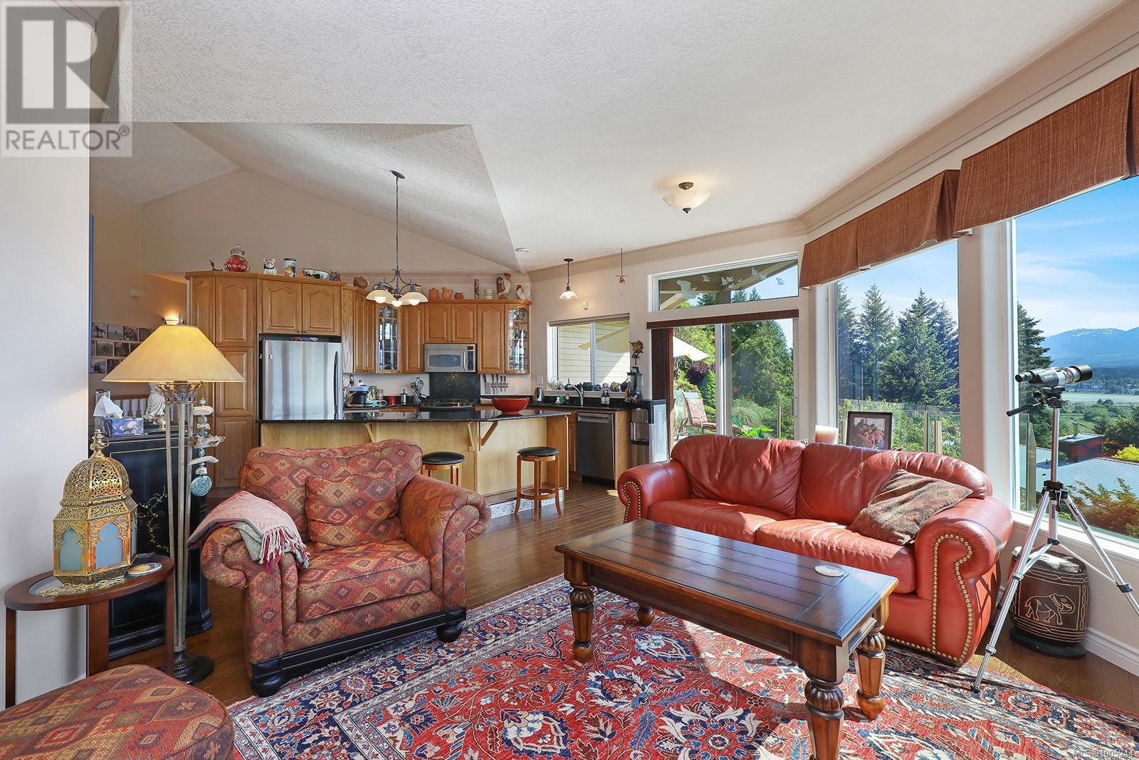 1437 Valley View Dr, Courtenay