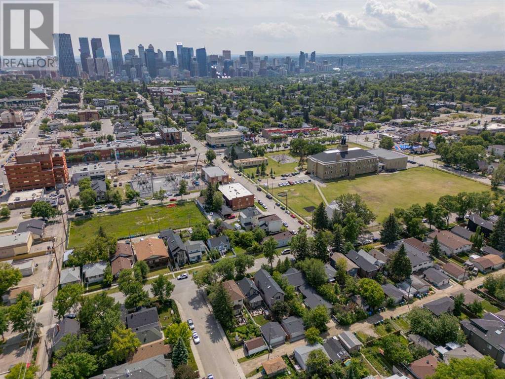 Single Family House for Sale in    Avenue NE Tuxedo Park Calgary 