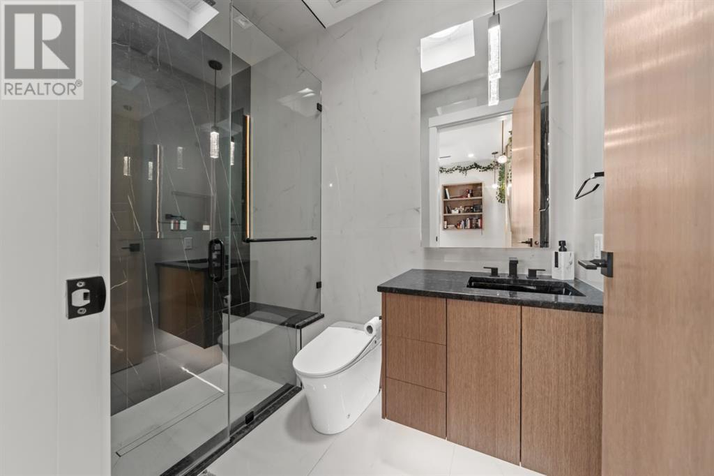 Multi-family House Multi-level for Sale in        Edmonton Trail NE Bridgeland/Riverside Calgary 