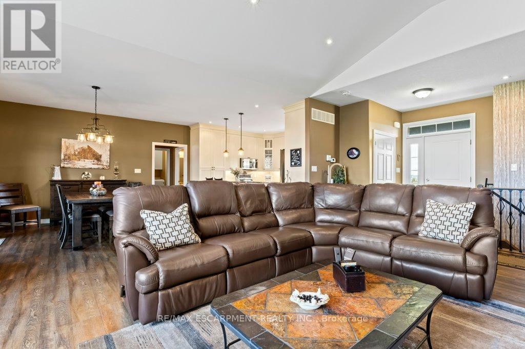 Photo 10 of 6 Silverthorne Court, Haldimand ON