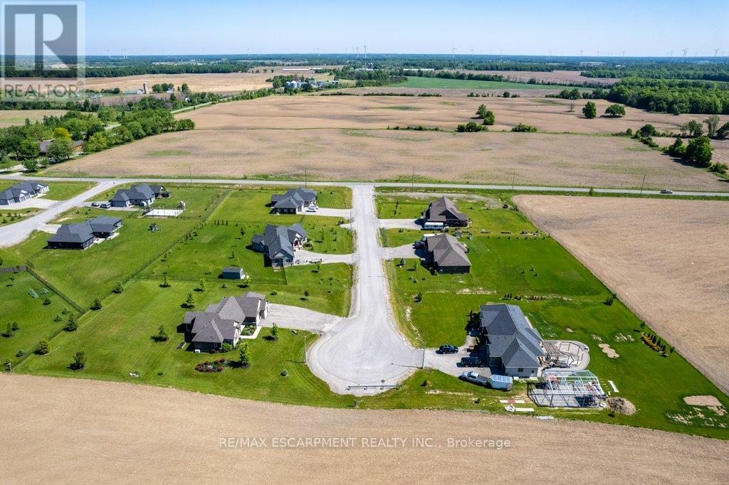 Photo 45 of 6 Silverthorne Court, Haldimand ON