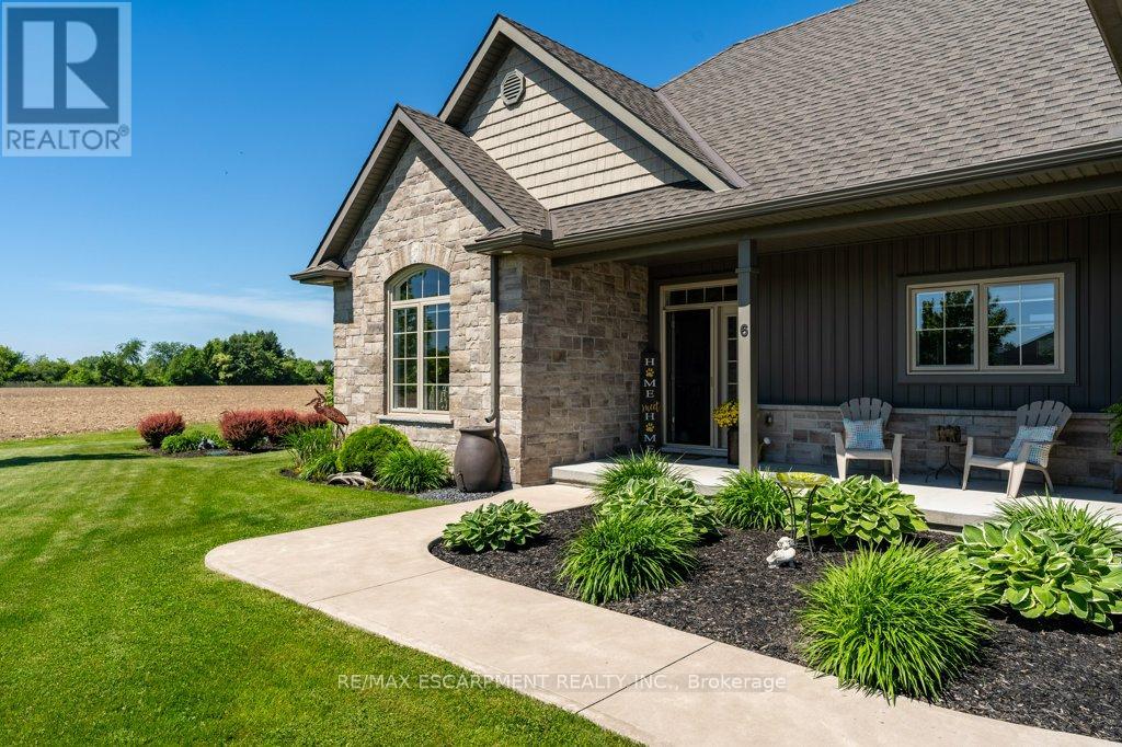 Photo 5 of 6 Silverthorne Court, Haldimand ON