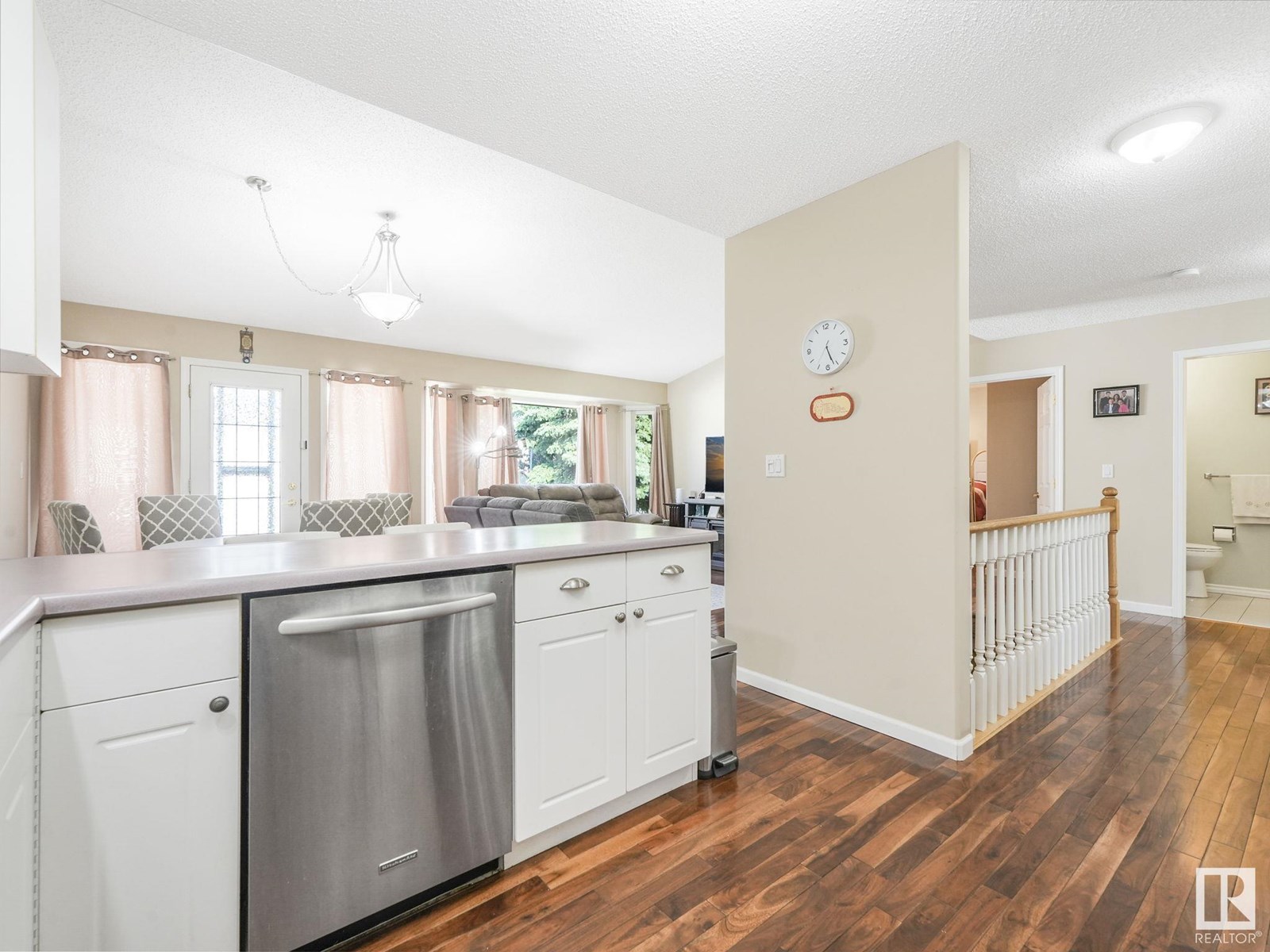Photo 2 of 13 9420 172 St Nw, Edmonton AB