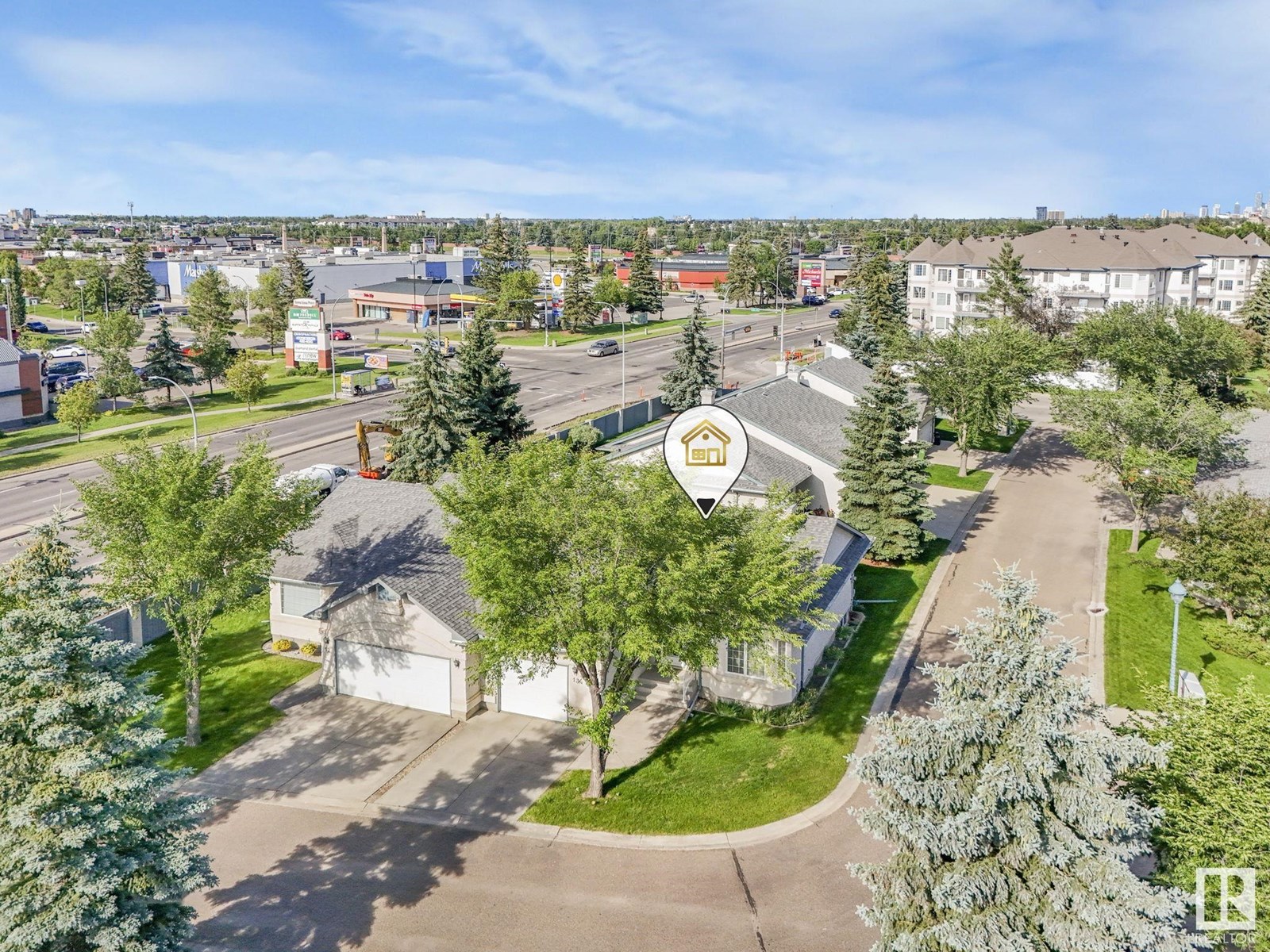 Photo 5 of 13 9420 172 St Nw, Edmonton AB