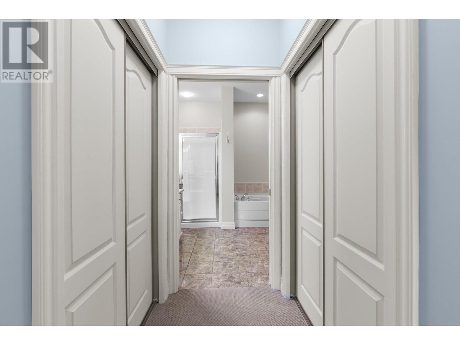  4032A Lake Avenue, Peachland