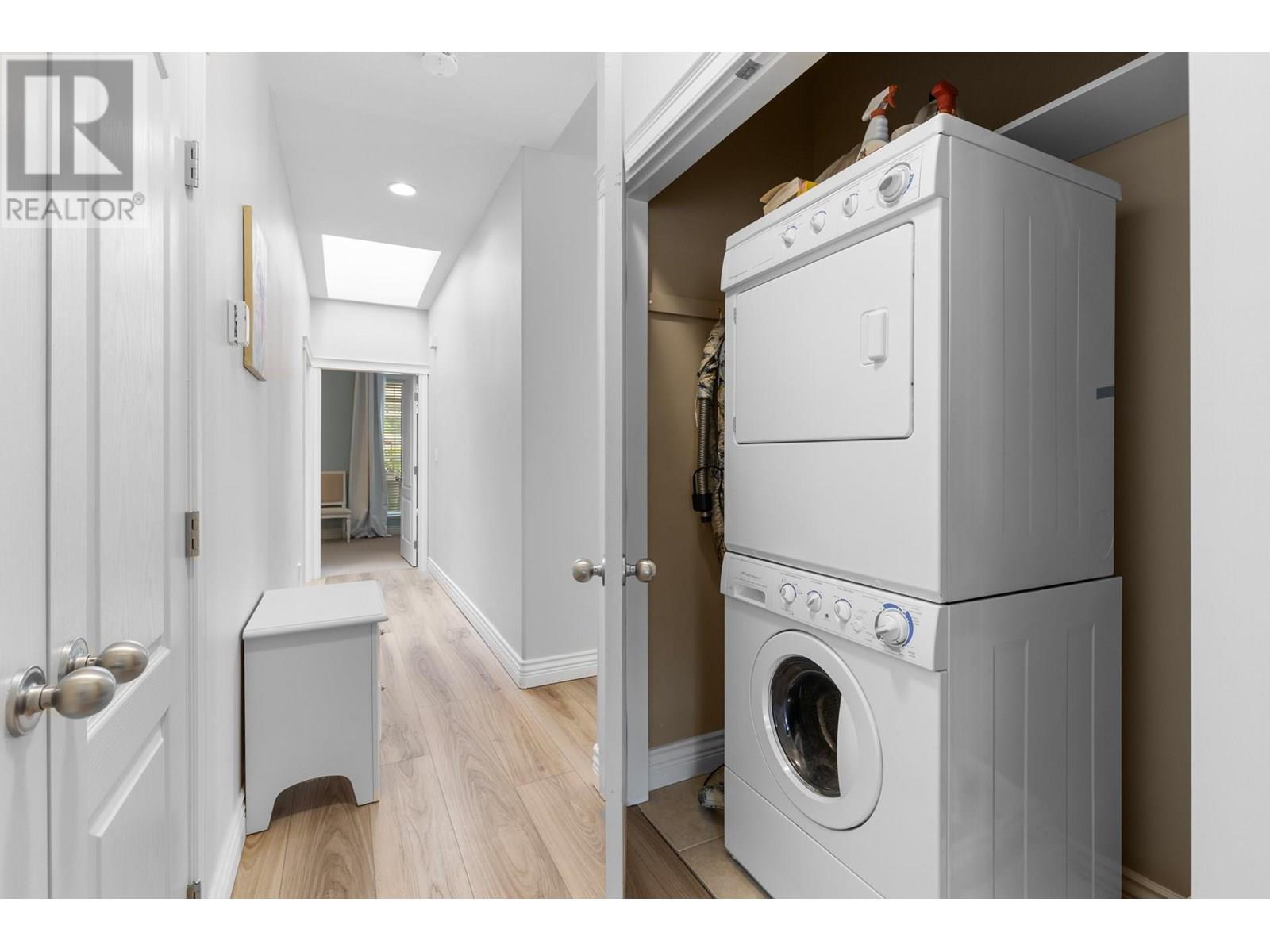  4032A Lake Avenue, Peachland