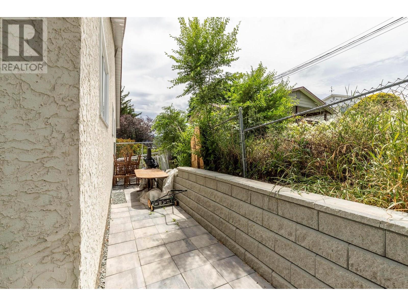  3414 Logan Court, West Kelowna