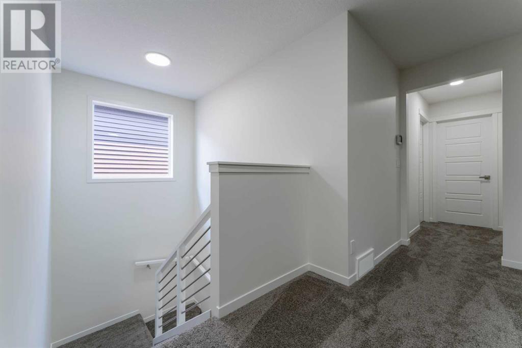 366 Corner Glen Way NE, Calgary, Alberta
