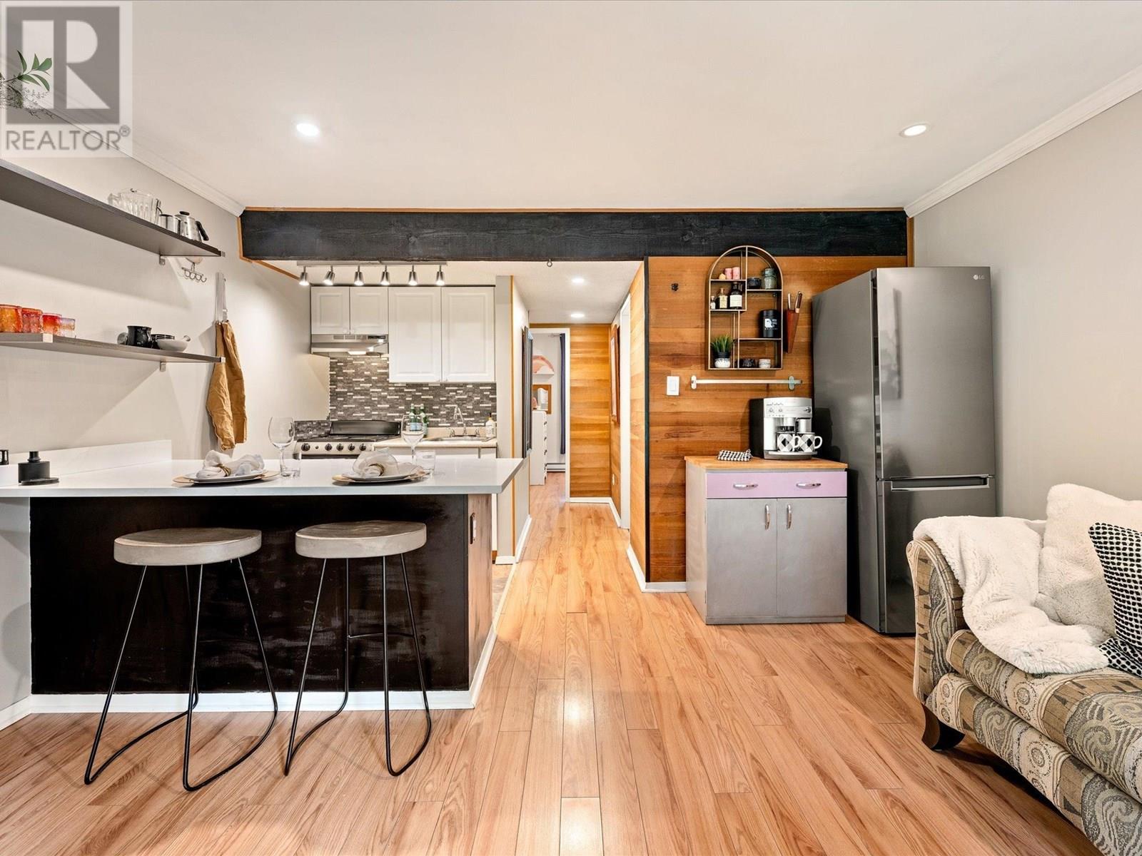 4 7001 NESTERS ROAD, Whistler