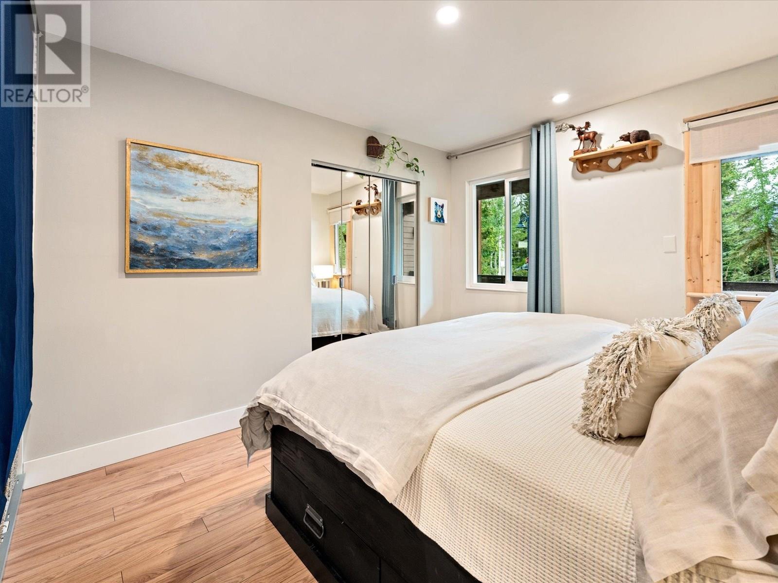 4 7001 NESTERS ROAD, Whistler