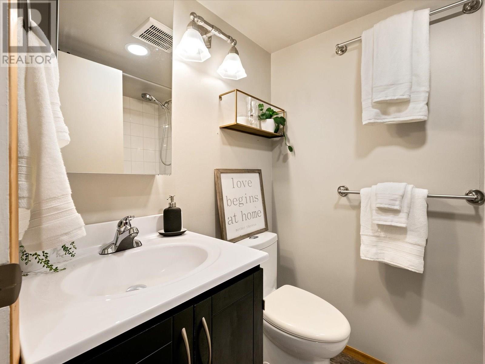 4 7001 NESTERS ROAD, Whistler