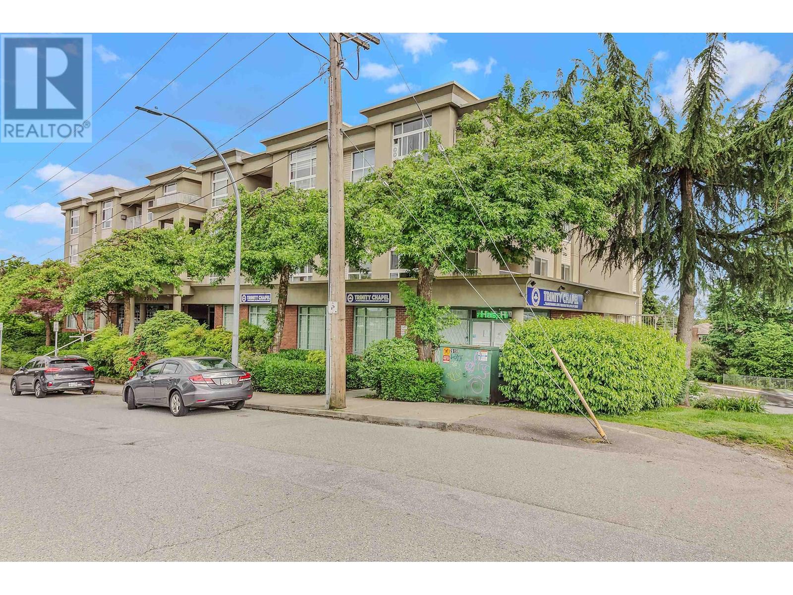 Photo 3 of 501 22230 North Avenue, Maple Ridge BC