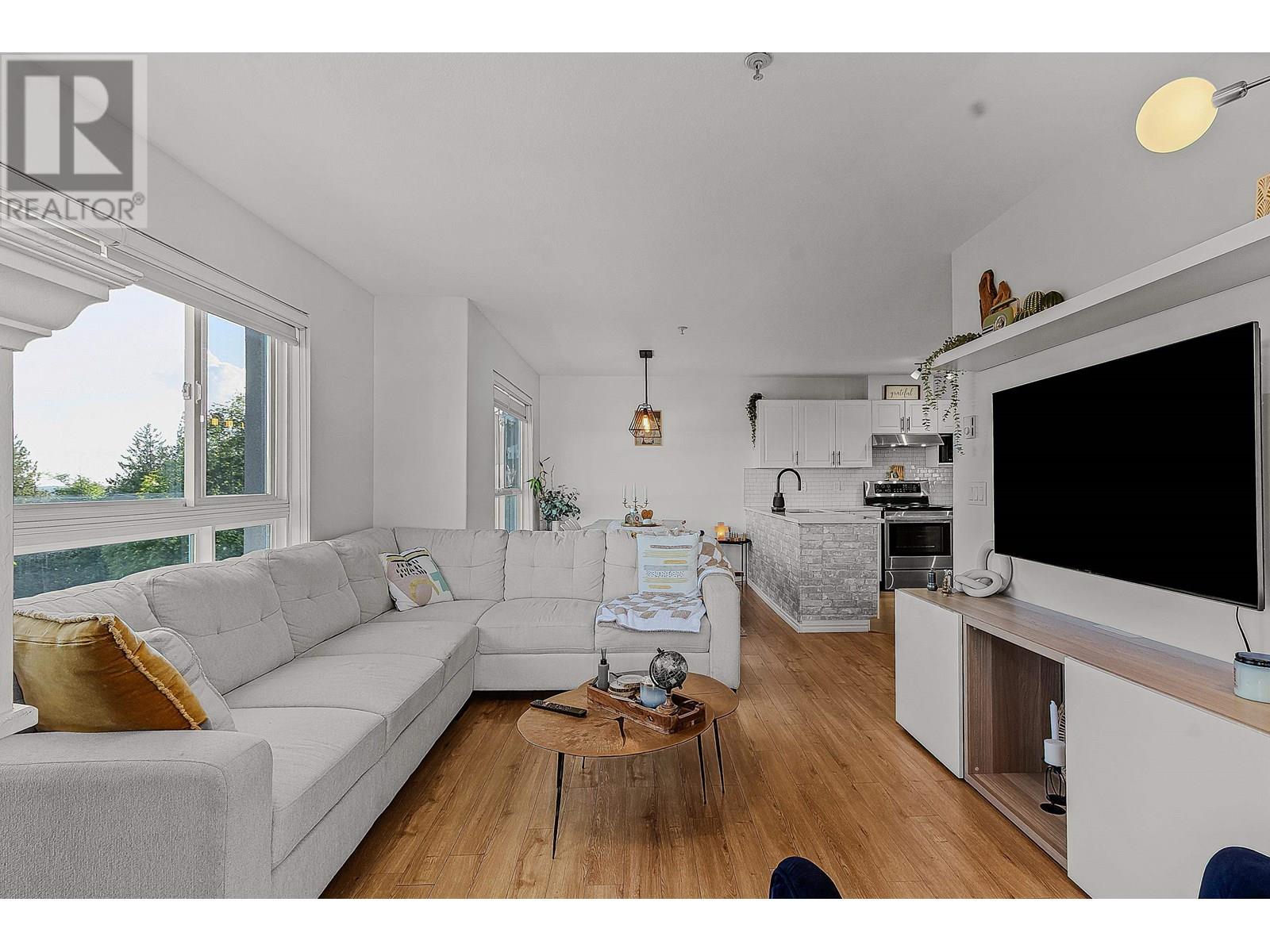 Photo 22 of 501 22230 North Avenue, Maple Ridge BC