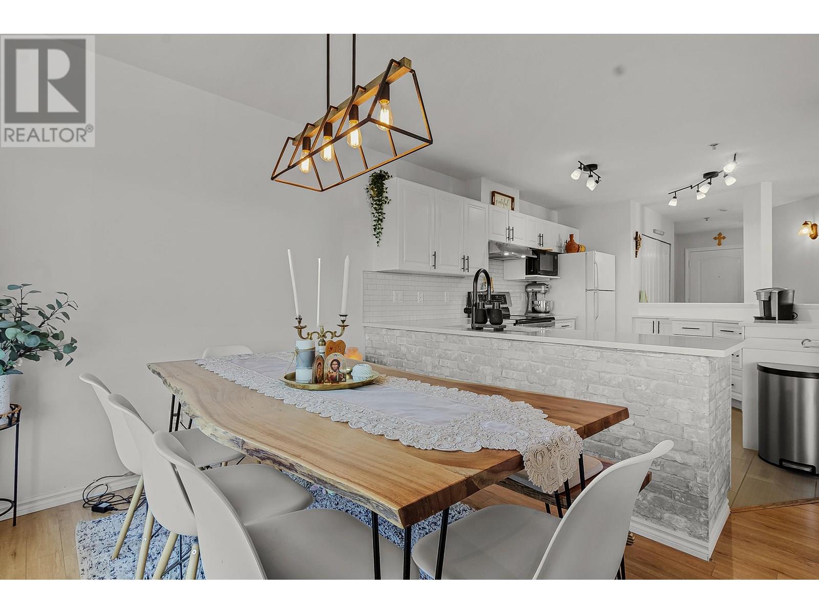 Photo 7 of 501 22230 North Avenue, Maple Ridge BC