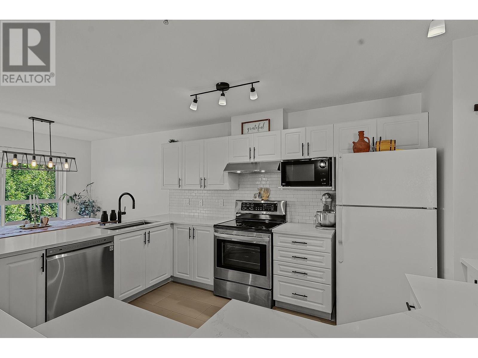Photo 16 of 501 22230 North Avenue, Maple Ridge BC