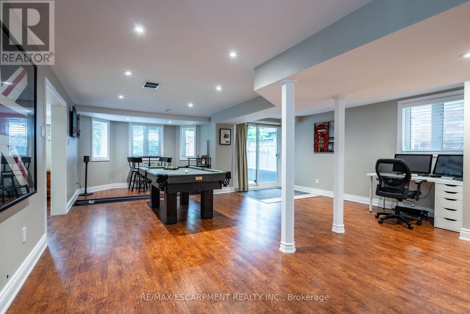 Photo 17 of 7 Volterra Court, Hamilton ON