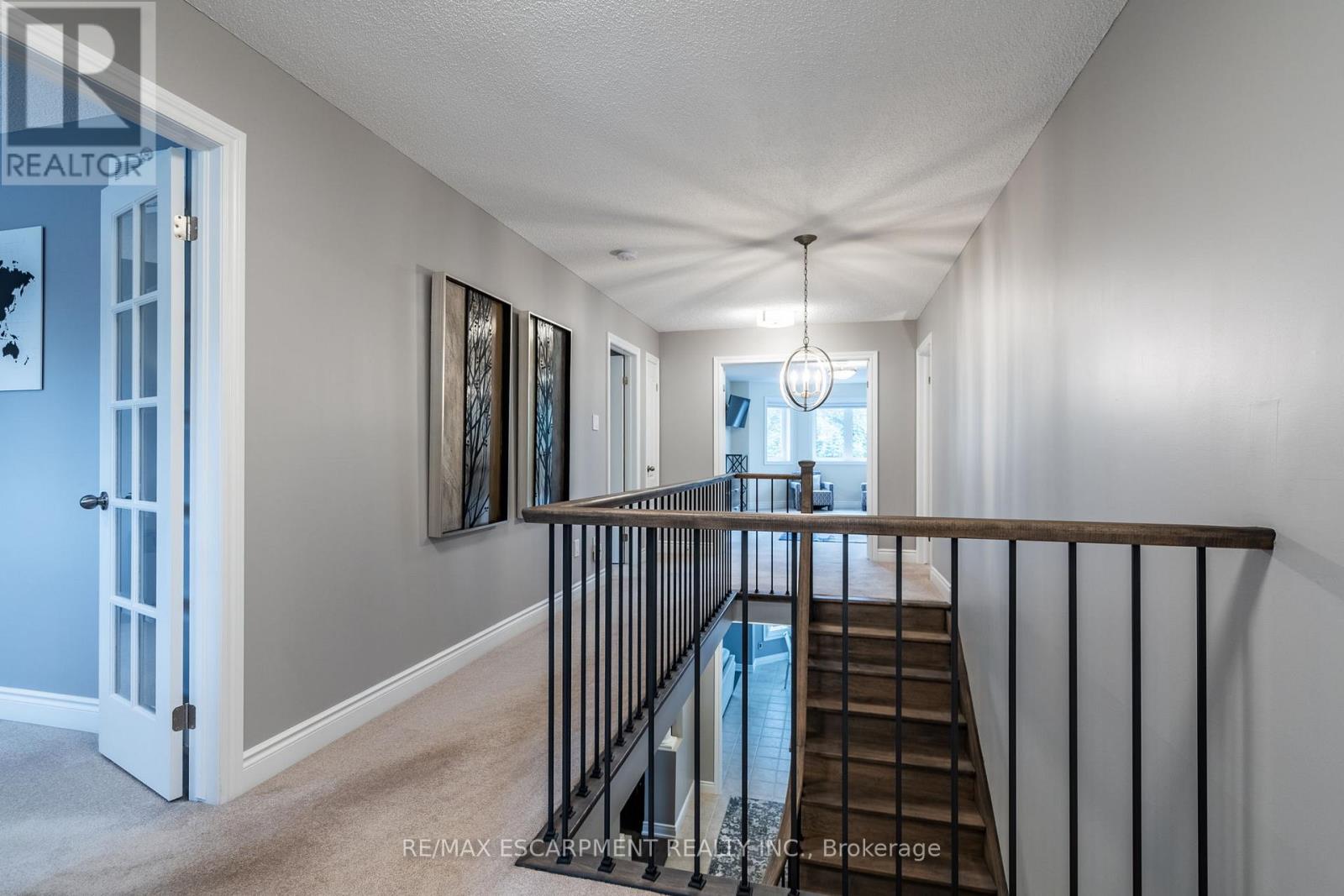 Photo 23 of 7 Volterra Court, Hamilton ON