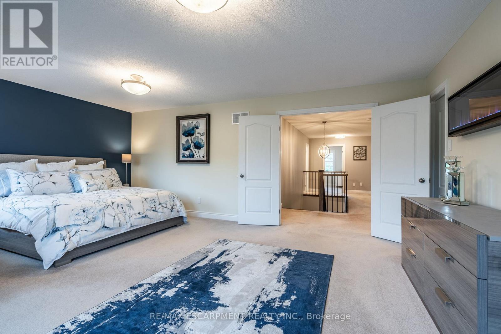 Photo 31 of 7 Volterra Court, Hamilton ON