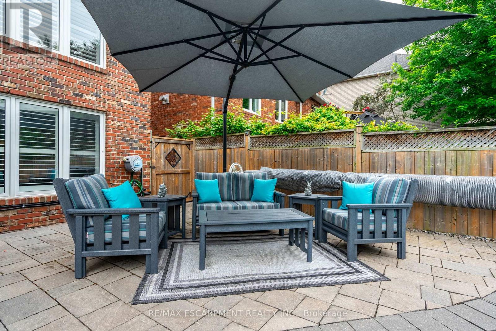 Photo 37 of 7 Volterra Court, Hamilton ON