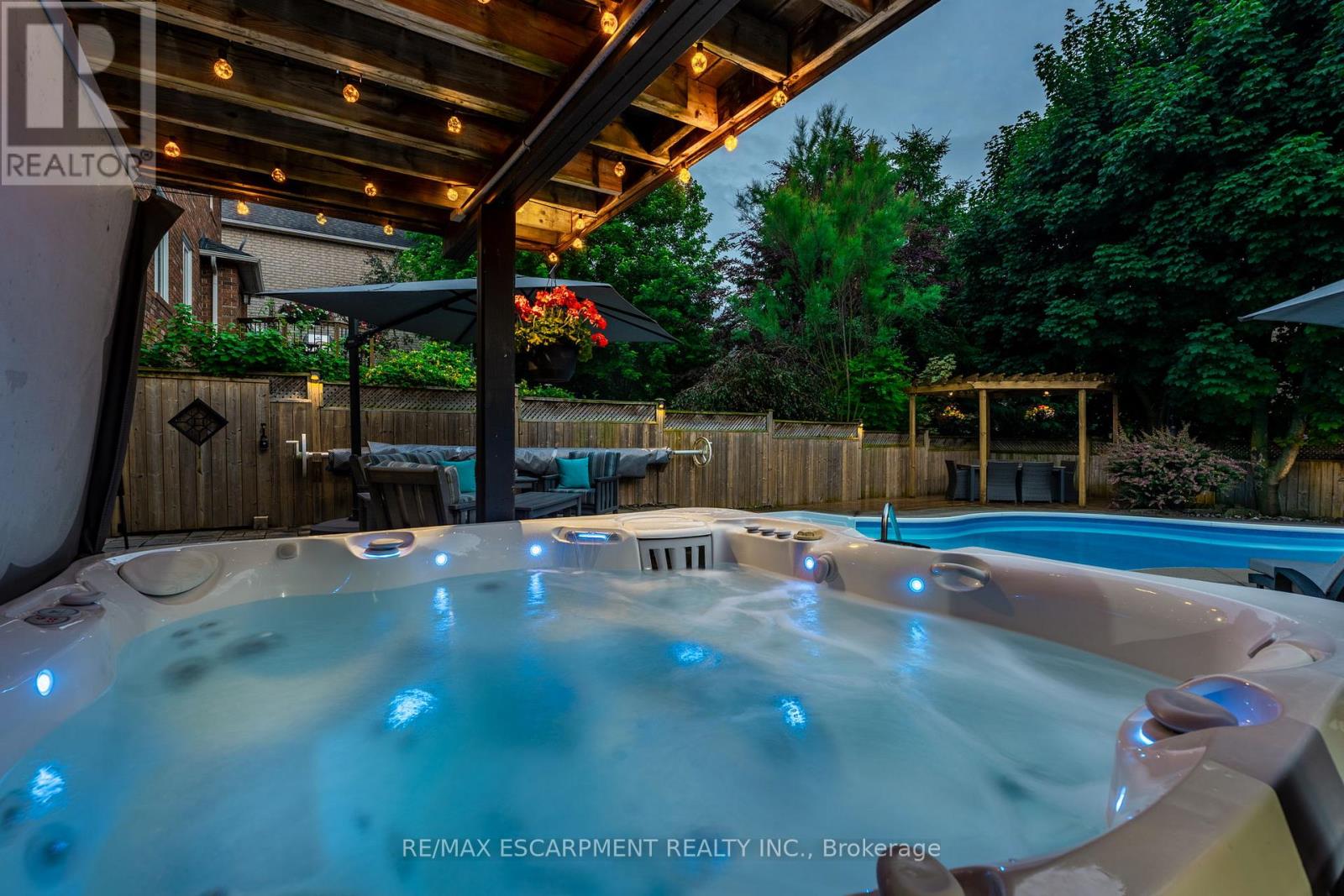 Photo 47 of 7 Volterra Court, Hamilton ON