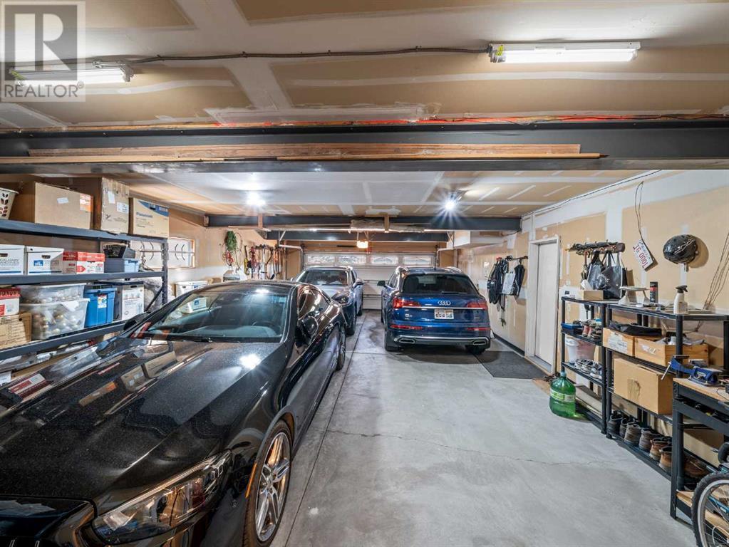 Single Family House for Sale in  Edgeview Road NW Edgemont Calgary 